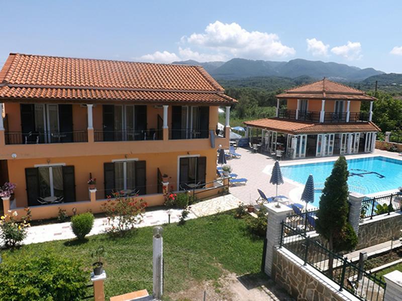 Makis Studios Benitses  Ngoại thất bức ảnh